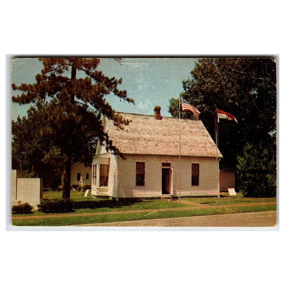 Harry S. Truman Birthplace Lamar Missouri Vintage Color Postcard